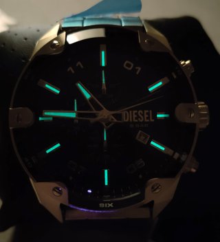Reloj Diesel nuevo Spiked, dorado