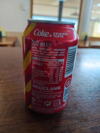 Lata Coca-Cola Mundial España chiusa e vuota