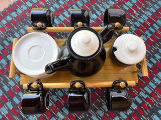 Juego de té/café negroblanco integrado con bandeja