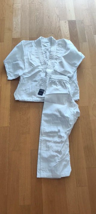 Traje de Judo y Cinturones blanco y Amarillo