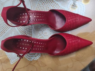 Zapatos de tacón LAURA AMAT rojos talla 39