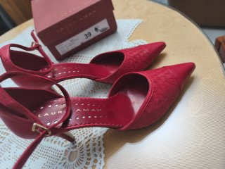 Zapatos de tacón LAURA AMAT rojos talla 39