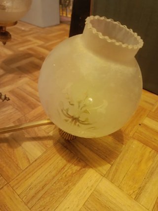 Lámpara de araña dorada antigua