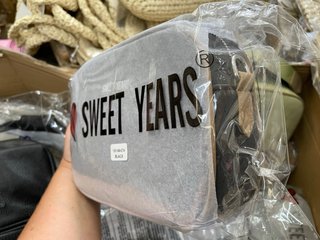 Borsa Sweet Years con tracolla in stoffa firmata