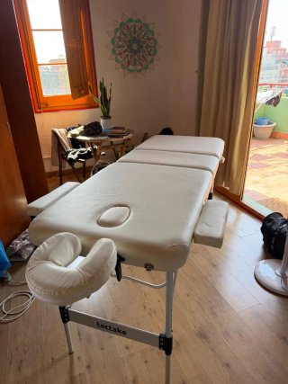 Cama para masajes beige