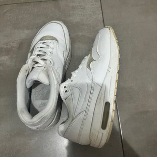 Nike Air Max 1 Blancas y Doradas