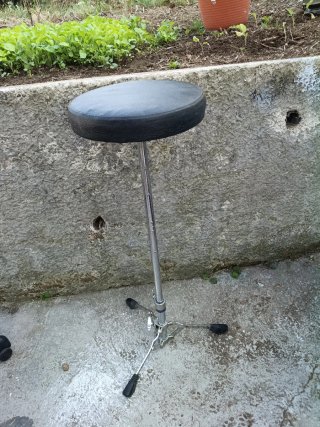 Banqueta Plegable Metálica Negra