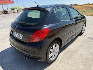 Peugeot 207 1.6 HDI 90CV SPORT