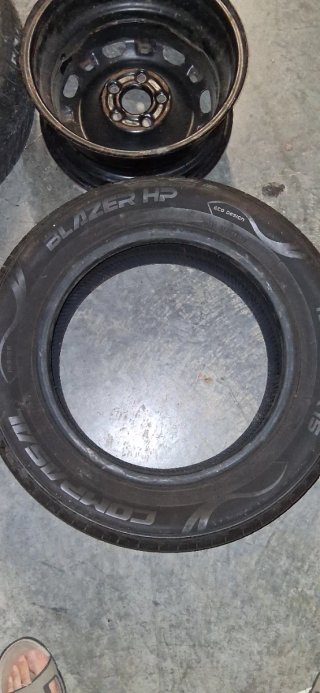 Lote 2 Llantas 5x100 y 3 Neumáticos