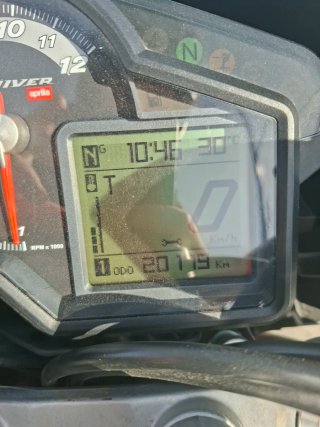 Aprilia Shiver 750 Negra/Roja