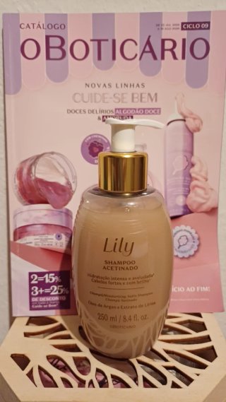 O Boticário Lily Shampoo Acetinado 250ml