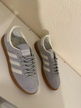 Adidas Spezial Gris y Blanco