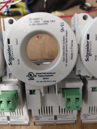 Relé Diferencial Schneider RH10M
