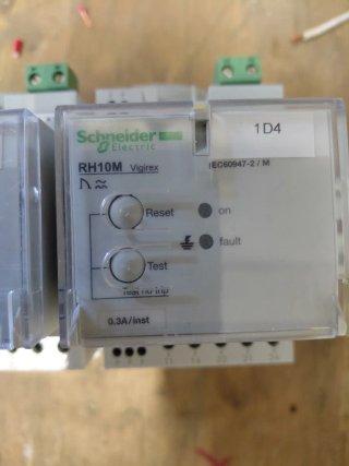 Relé Diferencial Schneider RH10M