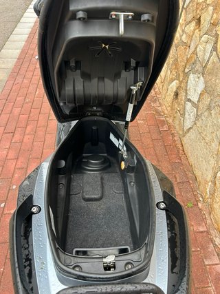 Sym Cruisym 300 Maxi Scooter Negra/Gris