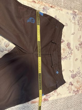 Pantalón uniforme Regina Mundi Talla 22 de niña.