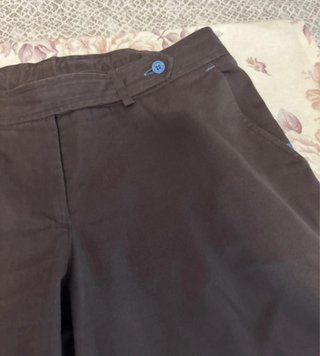 Pantalón uniforme Regina Mundi Talla 22 de niña.