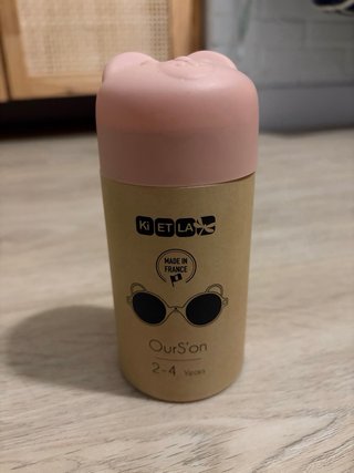 Occhiali da sole per bambini rosa con design divertente