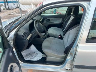 Renault Clio 2004
