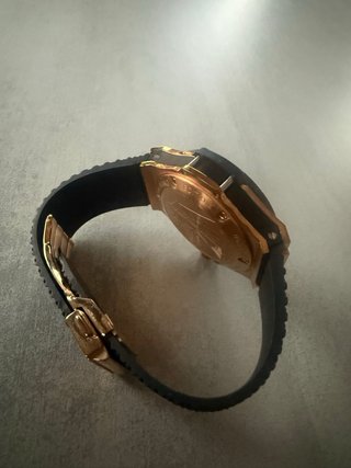 Reloj Hublot Negro y Dorado