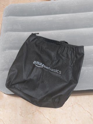 Colchón hinchable Amazon Basics