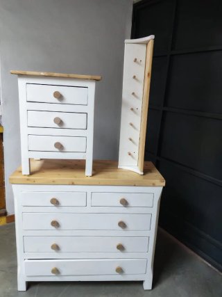 Mesilla, Cómoda y Perchero Madera Blanca