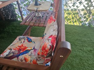 Conjunto jardín mesa y 2 bancos