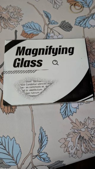 Lupa Magnifying Glass