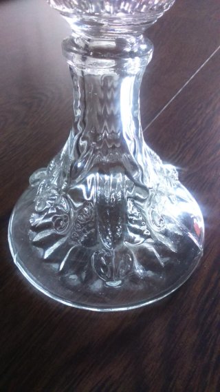 Quinquel antiguo de cristal tallado
