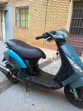 Piaggio Zip Scooter Negro/Verde