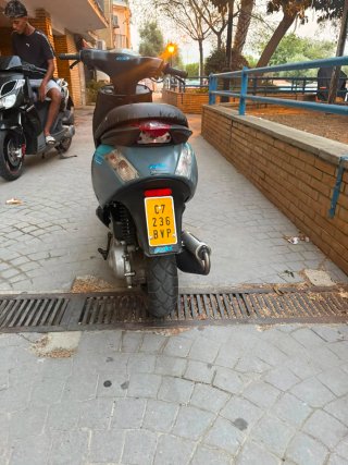 Piaggio Zip Scooter Negro/Verde