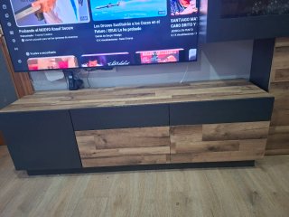 Mesa comedor y mueble TV madera y cristal