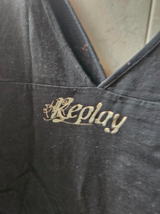Top Replay Negro con Lentejuelas Doradas