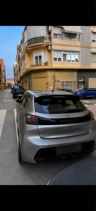 Peugeot 208 2020