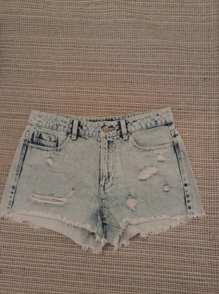 Shorts vaqueros Stradivarius desgastados