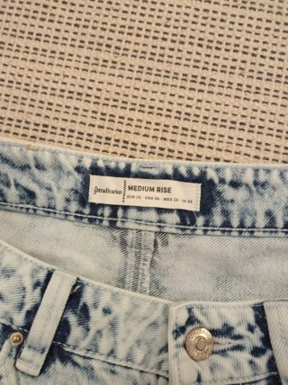 Shorts vaqueros Stradivarius desgastados