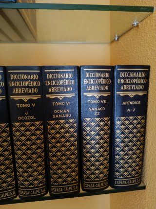 Colección libros antiguos enciclopedia decorativos