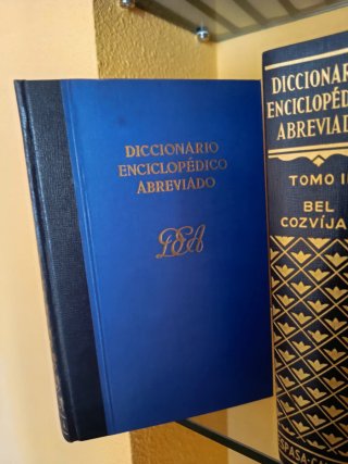 Colección libros antiguos enciclopedia decorativos