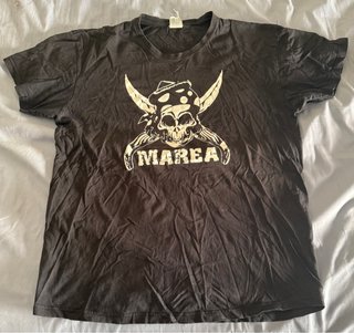 Camiseta Negra Marea