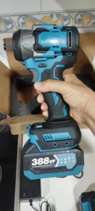 Pistola de impacto con baterías