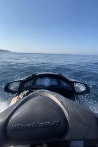 Moto de agua averiada