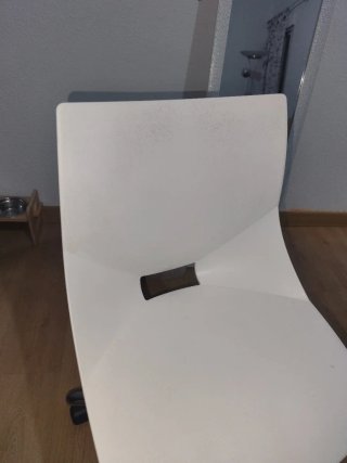 Silla de escritorio giratoria blanca