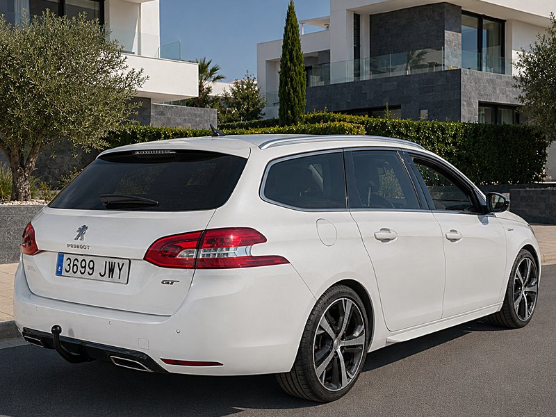 Peugeot 308 SW 2.0 BlueHDI GT EAT6 2017, foto 2