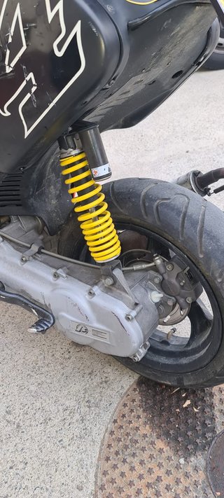 Beta Ark Scooter Naranja y Negra