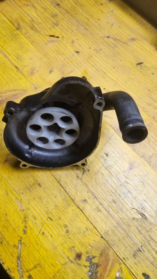 Bomba de agua aprilia sr50 ditech