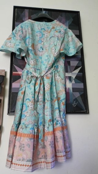 Vestido cruzado estampado floral