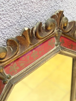 Espejo Decorativo Octogonal Dorado y Rojo