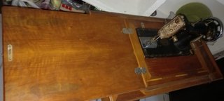 Máquina de coser SIGMA con mueble