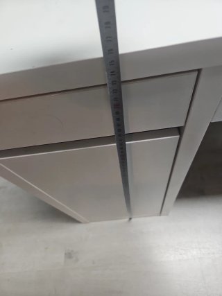Mesa Ikea Blanca con Cajones