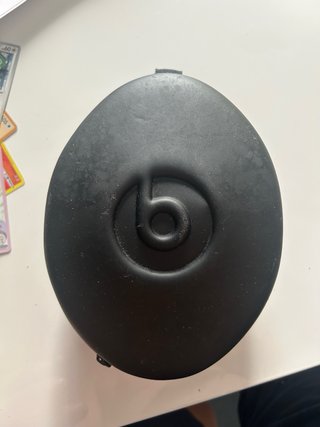 Cascos Beats Studio Negros y Rojos